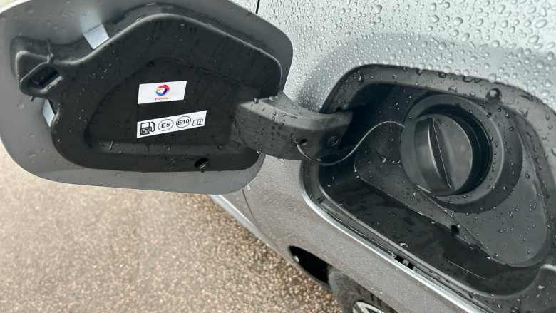 Peugeot 208 1.2 PureTech 100 Allure 5dr Petrol Hatchback